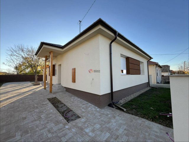 Eladó családi ház, Hajdúszoboszlón 105 M Ft, 4 szobás