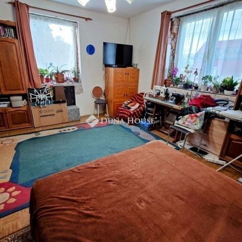 Eladó családi ház, Gödön 57.3 M Ft, 3 szobás