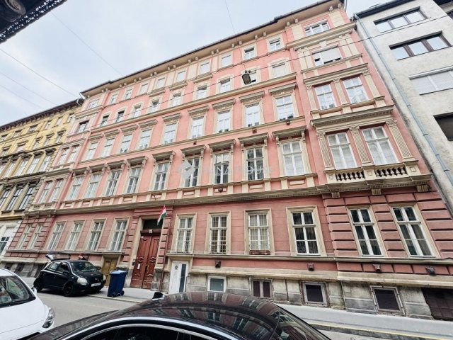 Eladó téglalakás, Budapesten, VIII. kerületben 119.9 M Ft