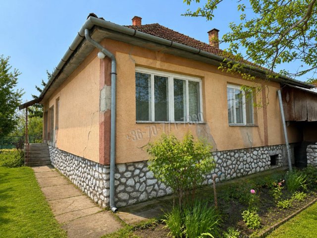 Eladó családi ház, Kerecsenden 14.9 M Ft, 4 szobás