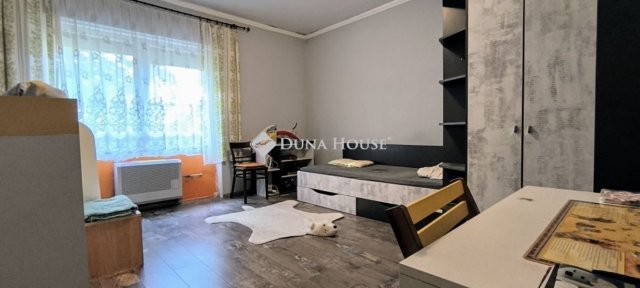 Eladó családi ház, Halimbán 42 M Ft, 3 szobás