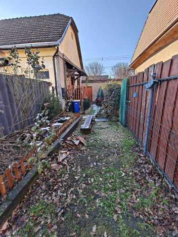 Eladó családi ház, Cegléden 38.9 M Ft, 2 szobás