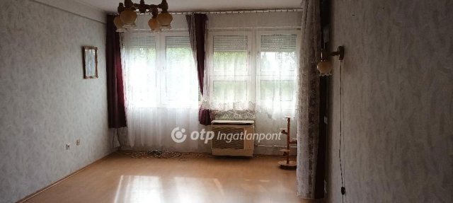 Eladó téglalakás, Hatvanban 36.9 M Ft, 2 szobás