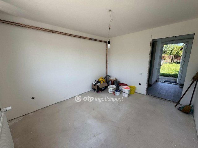 Eladó családi ház, Debrecenben 38.5 M Ft, 2 szobás