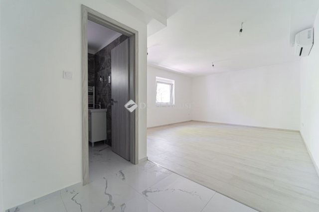Eladó téglalakás, Rétságon 28.9 M Ft, 1 szobás