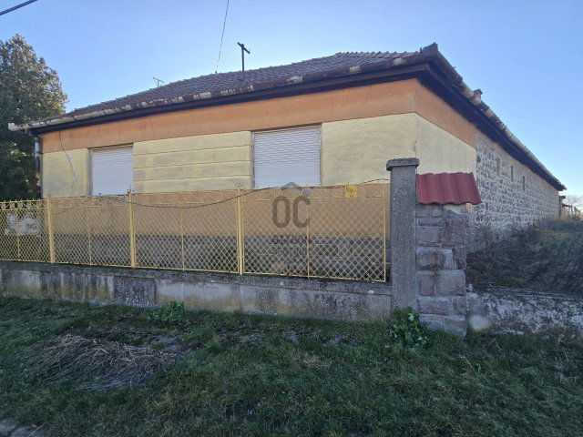 Eladó családi ház, Gyöngyöstarjánon 21 M Ft, 4 szobás