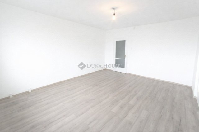 Eladó panellakás, Kecskeméten 43.49 M Ft, 2 szobás