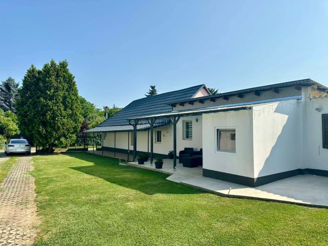 Eladó családi ház, Balatonberényben 79.9 M Ft, 4 szobás