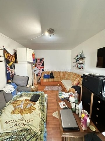 Eladó panellakás, Pécsett 54.9 M Ft, 3 szobás