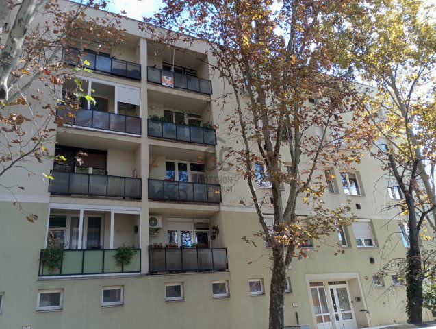 Eladó téglalakás, Nyíregyházán 35.75 M Ft, 2 szobás