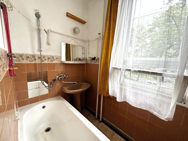 Eladó téglalakás, Debrecenben 49 M Ft, 2 szobás