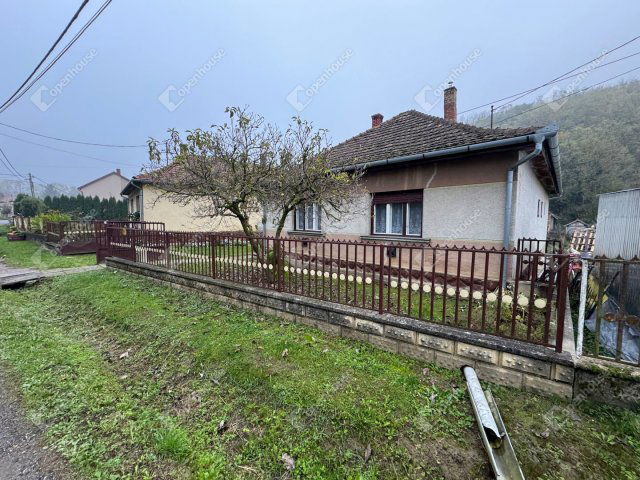 Eladó családi ház, Nemessándorházán 19 M Ft, 4 szobás