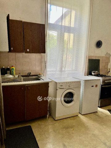 Eladó téglalakás, Pécsett 71 M Ft, 2 szobás