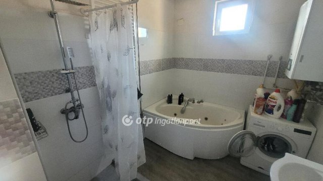 Eladó családi ház, Jászkisérén 19.9 M Ft, 2 szobás
