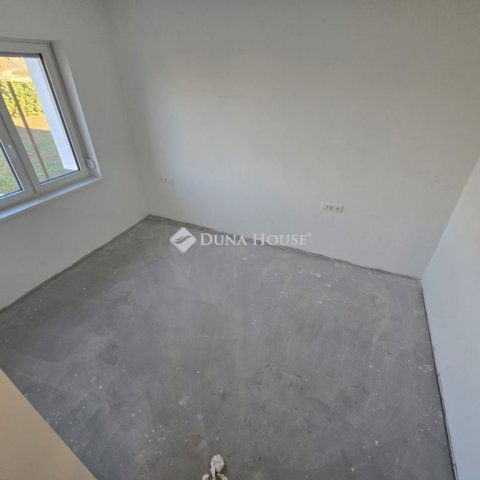 Eladó téglalakás, Lajosmizsén 62.6 M Ft, 3 szobás