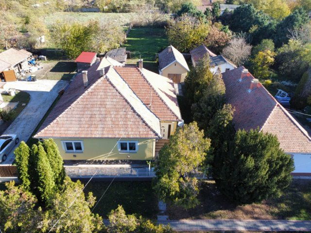 Eladó családi ház, Tiszanánán 16.9 M Ft, 4 szobás