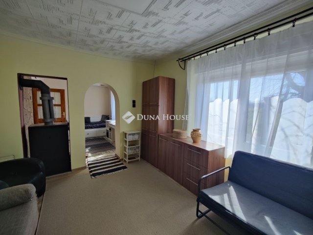 Eladó családi ház, Nagykátán 33 M Ft, 2 szobás