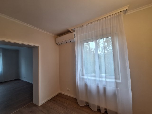 Eladó téglalakás, Győrött 64 M Ft, 2+1 szobás