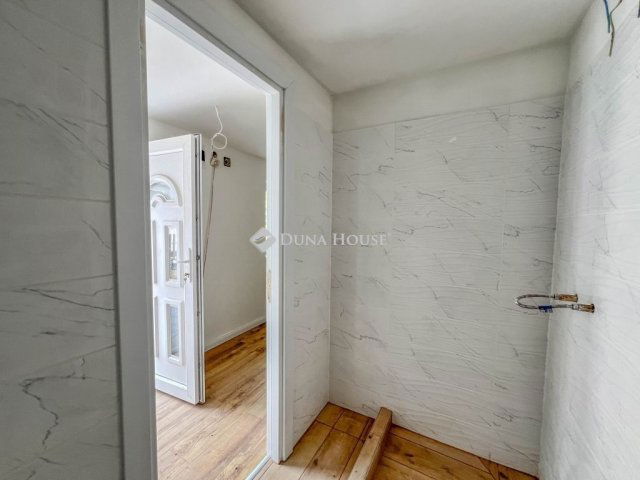 Eladó téglalakás, Budapesten, XX. kerületben 26.9 M Ft, 1 szobás