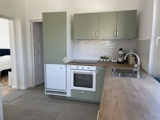 Eladó családi ház, Kecskeméten 130 M Ft, 3+1 szobás