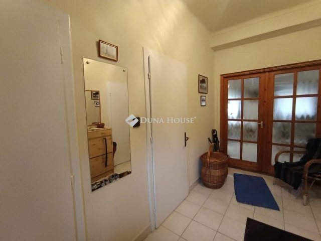 Eladó családi ház, Pécsett 139 M Ft, 6 szobás