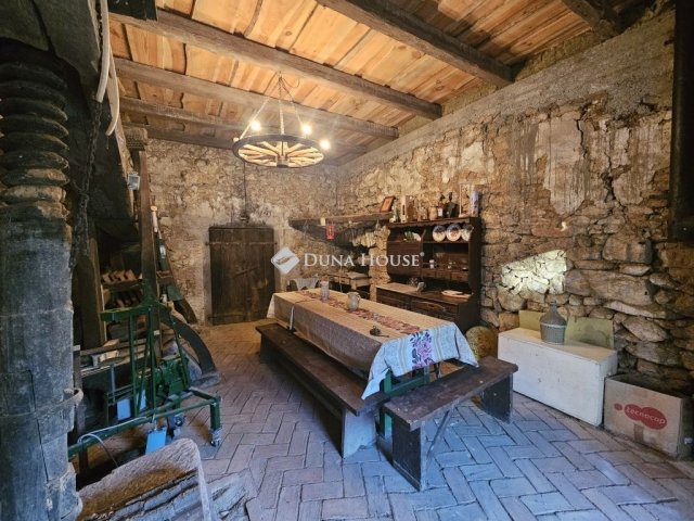 Eladó telek, Nyergesújfaluban 8.5 M Ft / költözzbe.hu