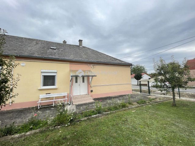 Eladó családi ház, Körmenden, Batsányi János utcában 39.9 M Ft