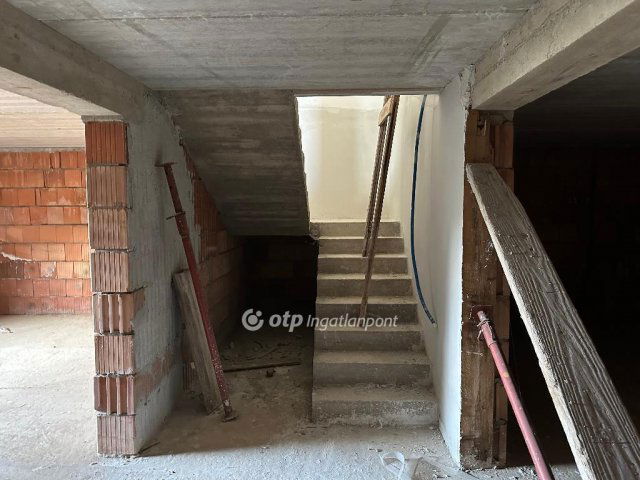 Eladó családi ház, Dánszentmiklóson 85 M Ft, 3 szobás