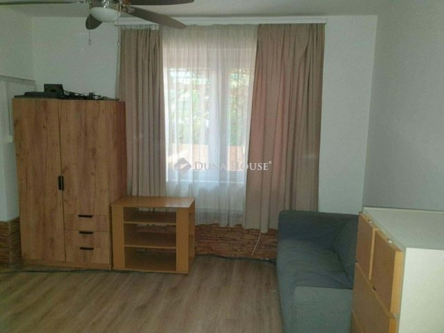Eladó családi ház, Budapesten, XVIII. kerületben 95 M Ft