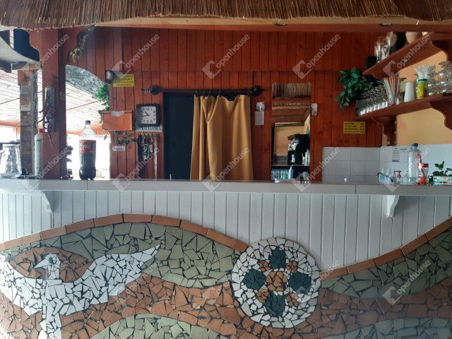 Eladó üzlethelyiség, Rigyácon 94.9 M Ft, 4 szobás