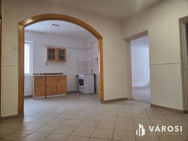 Eladó panellakás, Salgótarjánban 20.9 M Ft, 3 szobás