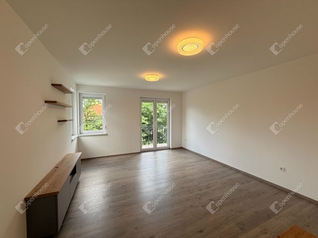 Kiadó téglalakás, albérlet, Monoron 350 E Ft / hó, 2 szobás