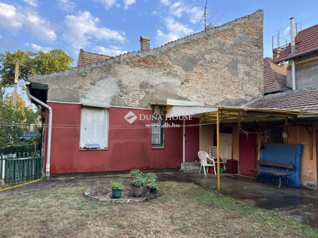 Eladó családi ház, Budapesten, XVI. kerületben 84.9 M Ft