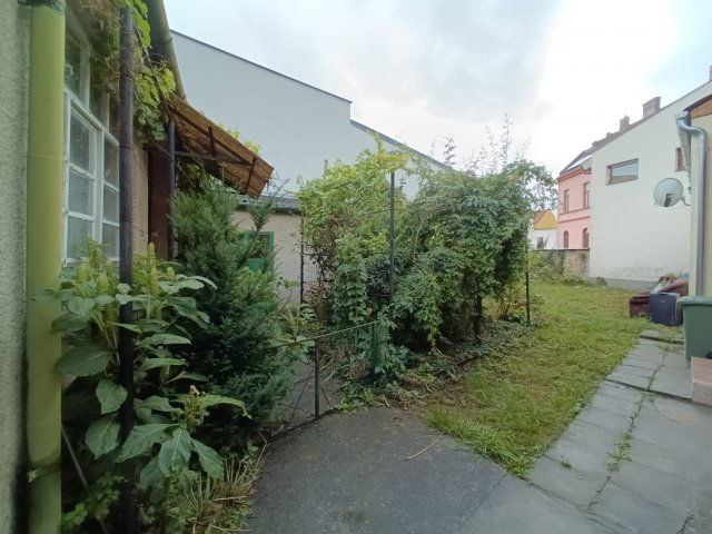 Eladó családi ház, Pápán 39 M Ft, 2 szobás