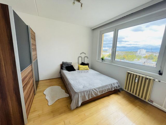 Kiadó panellakás, albérlet, Győrött 180 E Ft / hó, 2 szobás