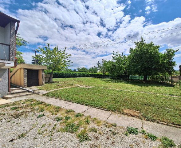 Eladó ikerház, Keszthelyen 39.9 M Ft, 1 szobás