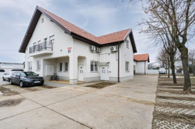 Kiadó ipari ingatlan, Vecsésen 1200 E Ft / hó