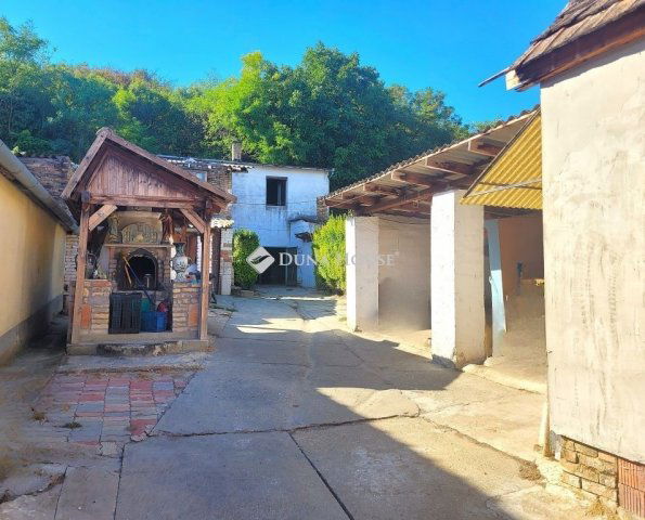 Eladó családi ház, Dunaszekcsőn 21 M Ft, 3 szobás