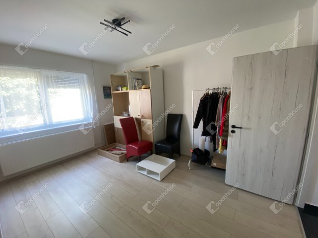 Eladó családi ház, Mosonmagyaróváron 85.9 M Ft, 4 szobás