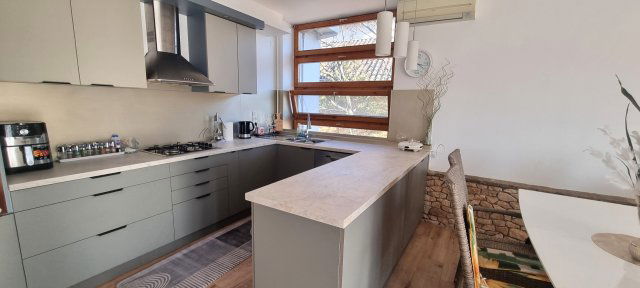 Eladó téglalakás, Pilisborosjenőn 129.9 M Ft, 5 szobás