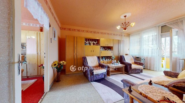 Eladó panellakás, Mátészalkán 31 M Ft, 1+1 szobás