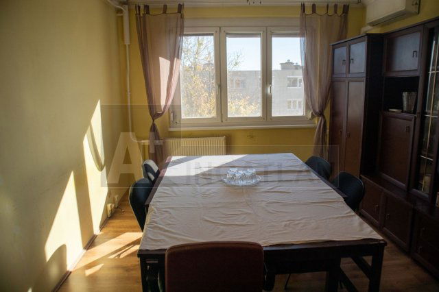 Eladó panellakás, Szegeden 45 M Ft, 2 szobás