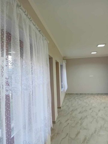 Eladó üzlethelyiség, Mezőtúron 15 M Ft, 1 szobás