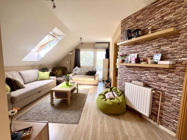 Eladó családi ház, Balatonkenesén 126.9 M Ft, 4 szobás