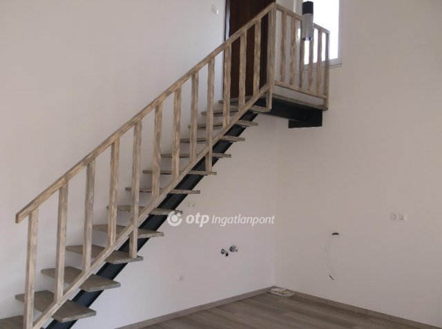 Eladó családi ház, Markazon 32.5 M Ft, 2 szobás