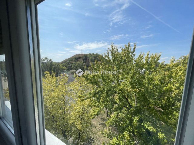 Kiadó panellakás, albérlet, Kecskeméten 145 E Ft / hó, 2 szobás