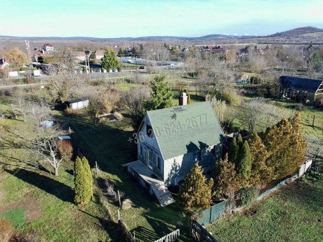 Eladó családi ház, Vácon 36.5 M Ft, 3 szobás