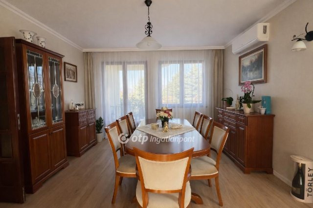 Eladó családi ház, Egerben 199 M Ft, 4 szobás