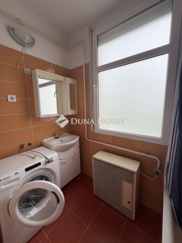 Eladó téglalakás, Budapesten, XXI. kerületben 62.99 M Ft