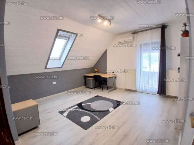 Eladó családi ház, Pilisszentkereszten 119 M Ft, 5 szobás